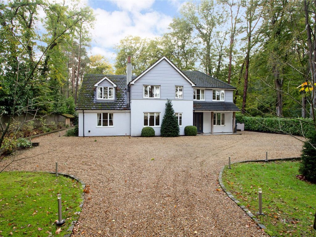 4 bed detached house to rent in Danes Road, Awbridge, Romsey, Hampshire