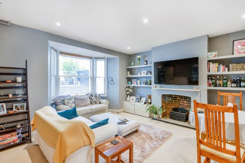 2 bed flat for sale in Hammersmith Grove, Brackenbury Village