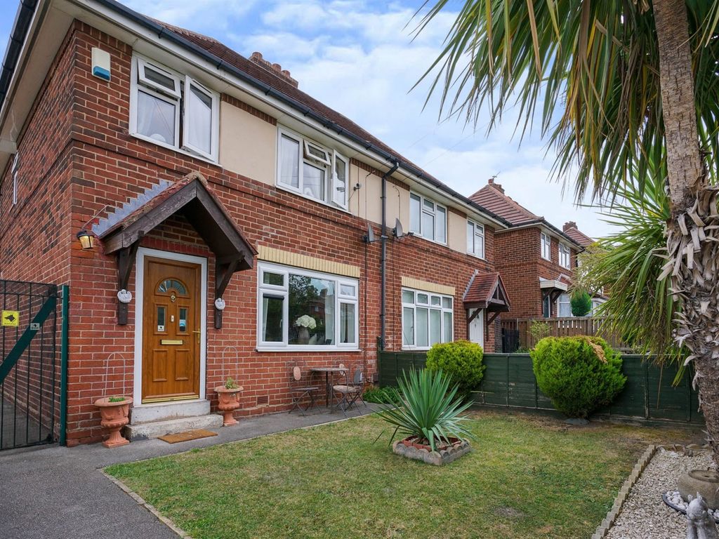 Coronation Parade, Leeds LS15  