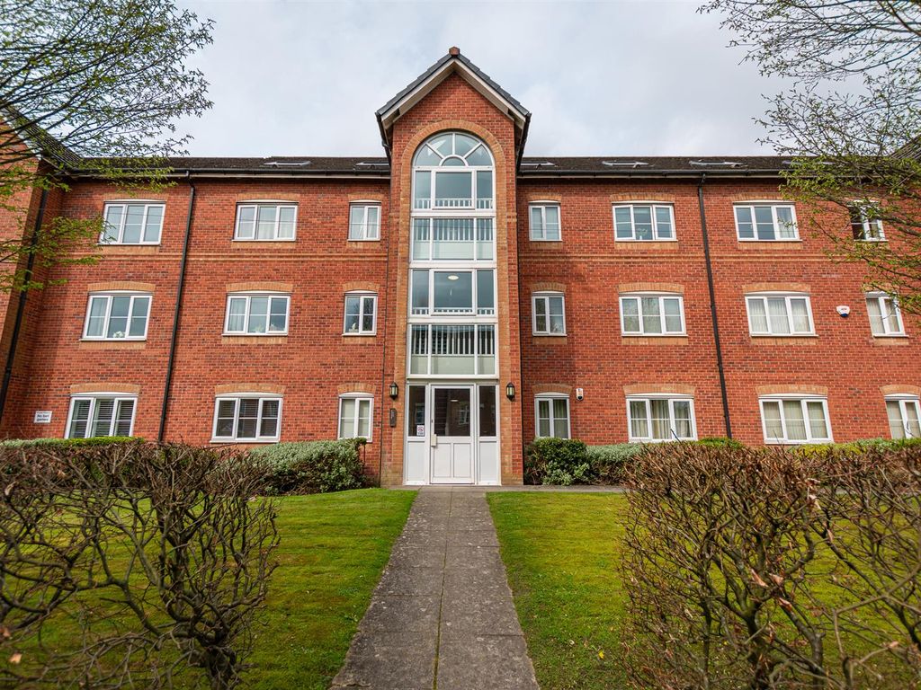 Property for sale in Gadfield Grove, Atherton, Manchester M46, £125,000