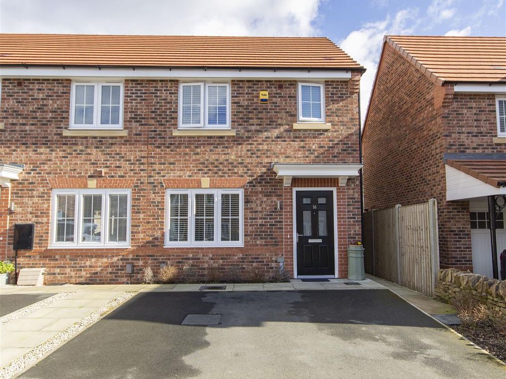 2 bed town house for sale in School House Way, Newbold, Chesterfield