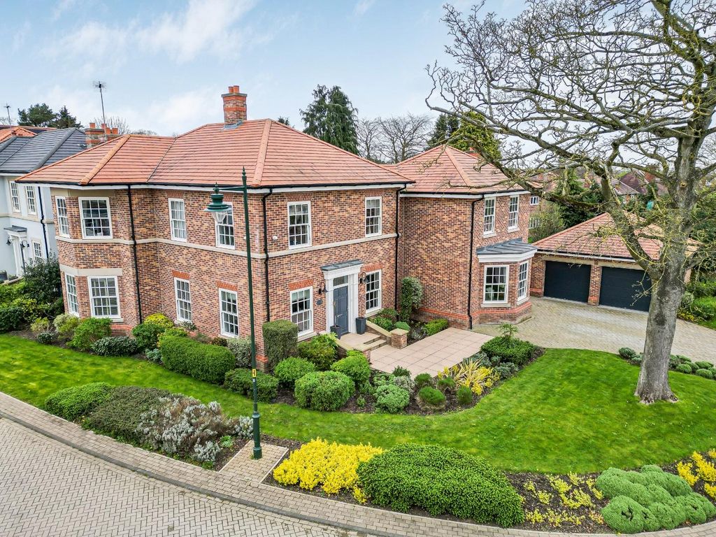 4 bed detached house for sale in Gallows Lane, Beverley HU17, £