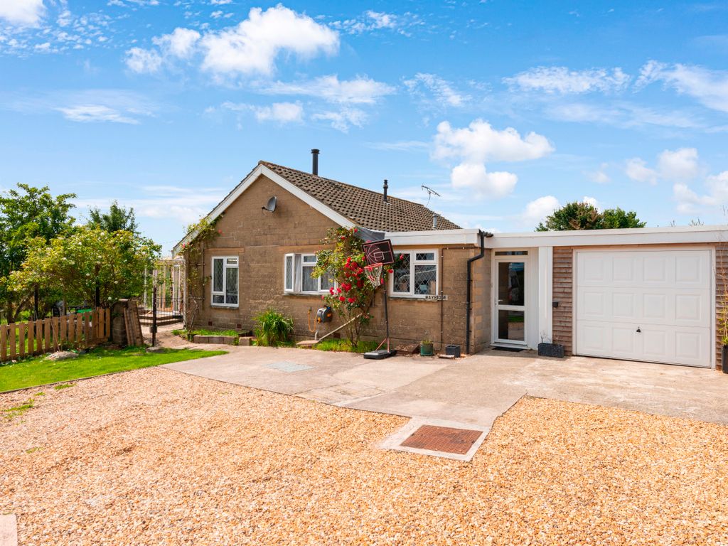 4 bed bungalow for sale in Bayridge, Bay Road, Gillingham SP8 Zoopla