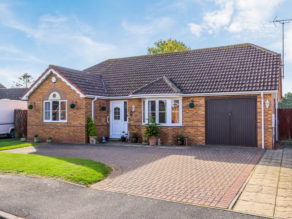 3 bed bungalow for sale in Wheatfields, Whaplode PE12 Zoopla