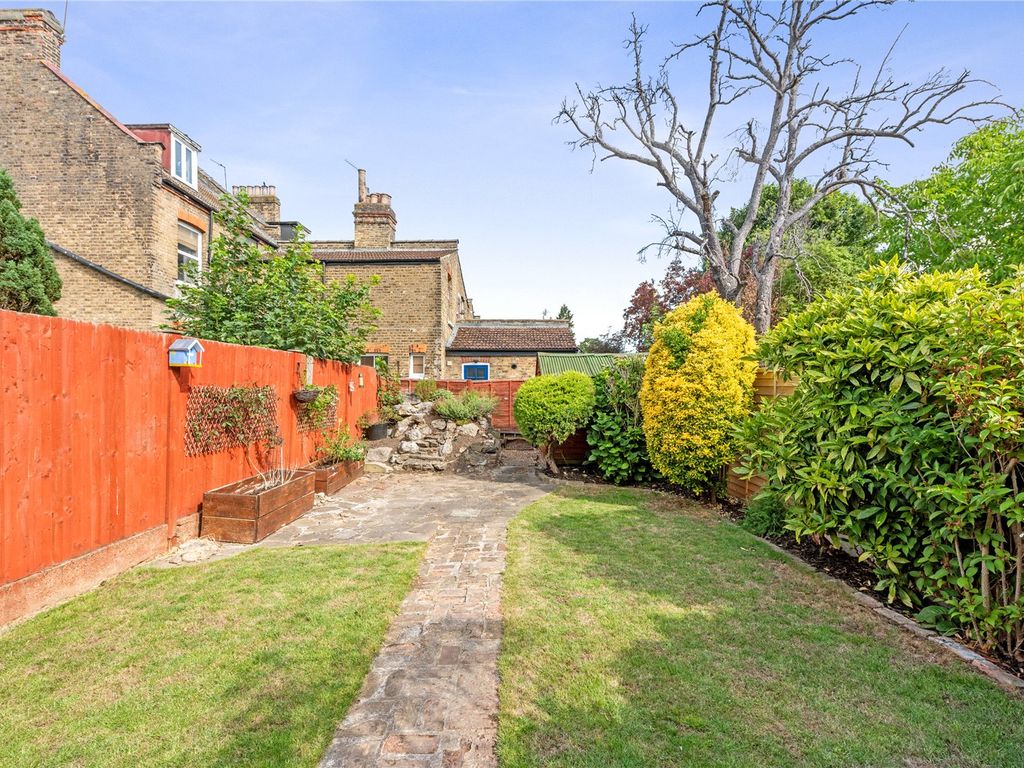 1 bed flat for sale in St. Marks Road, Enfield EN1 Zoopla