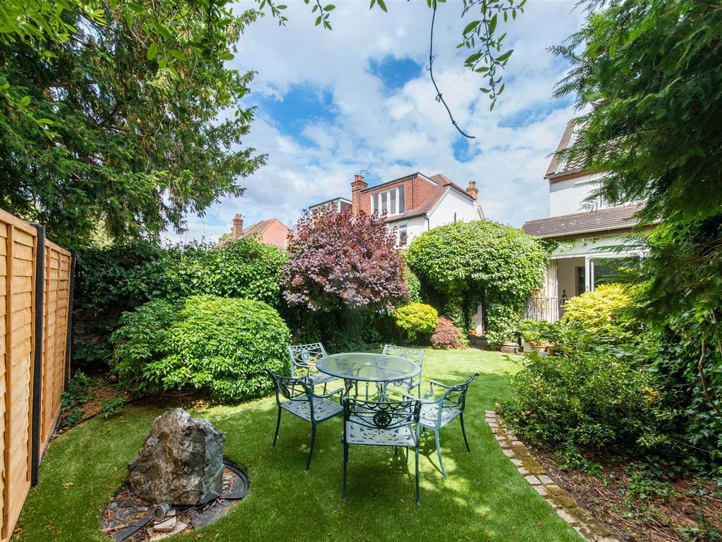 4 bed semidetached house for sale in Orchard Avenue, Finchley, London N3 Zoopla