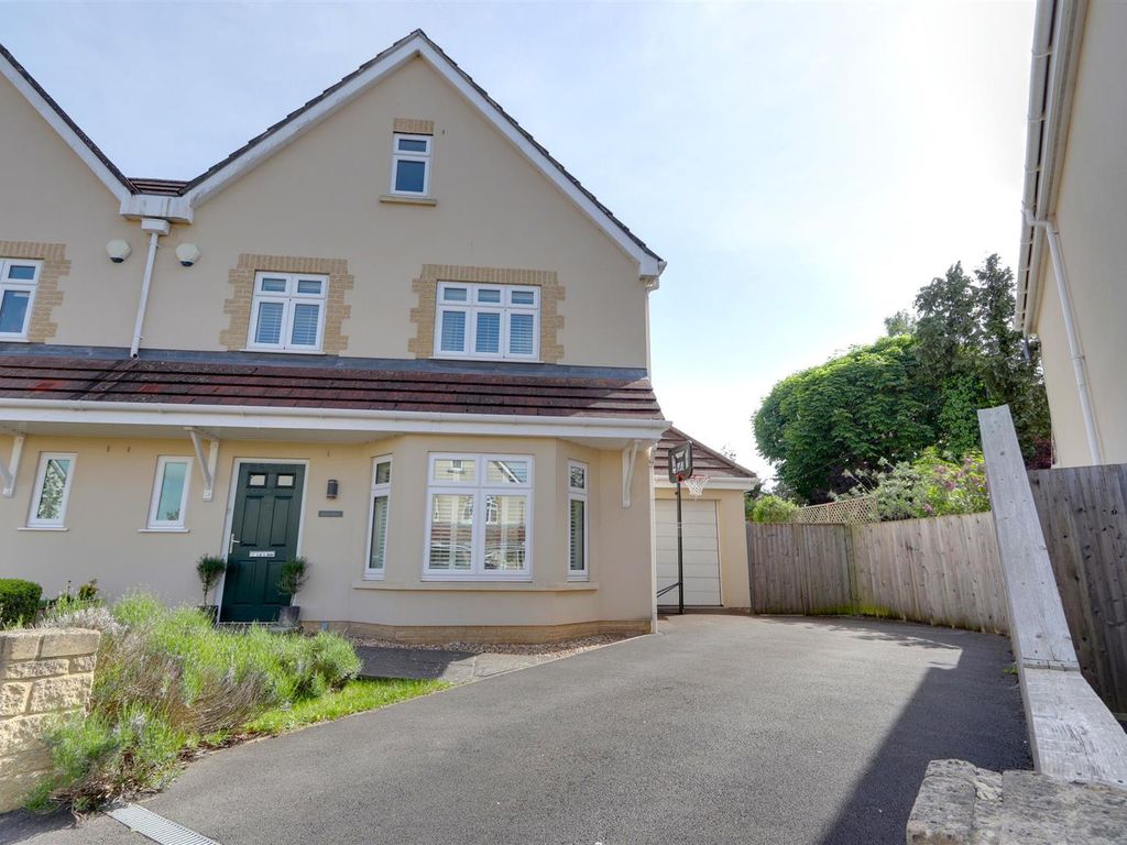 5 bed semidetached house for sale in Chestnut Walk, Saltford, Bristol