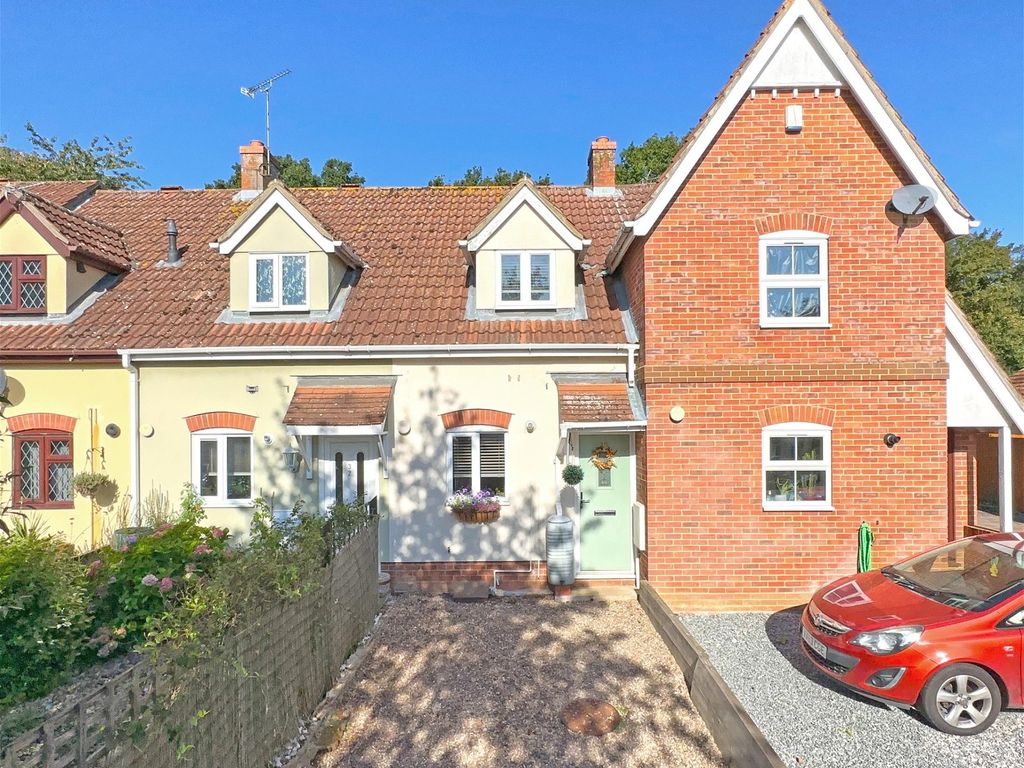 2 bed terraced house for sale in Friars Close, Sible Hedingham
