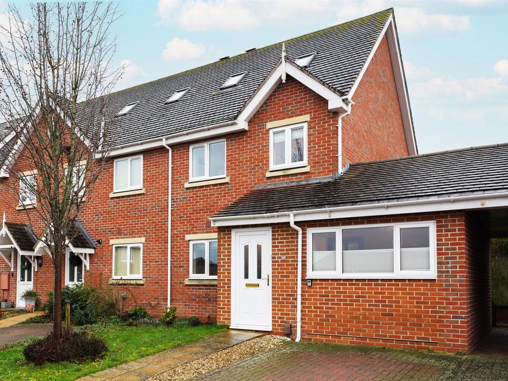 4 bed town house for sale in Alms Close, Churchdown, Gloucester GL3 Zoopla