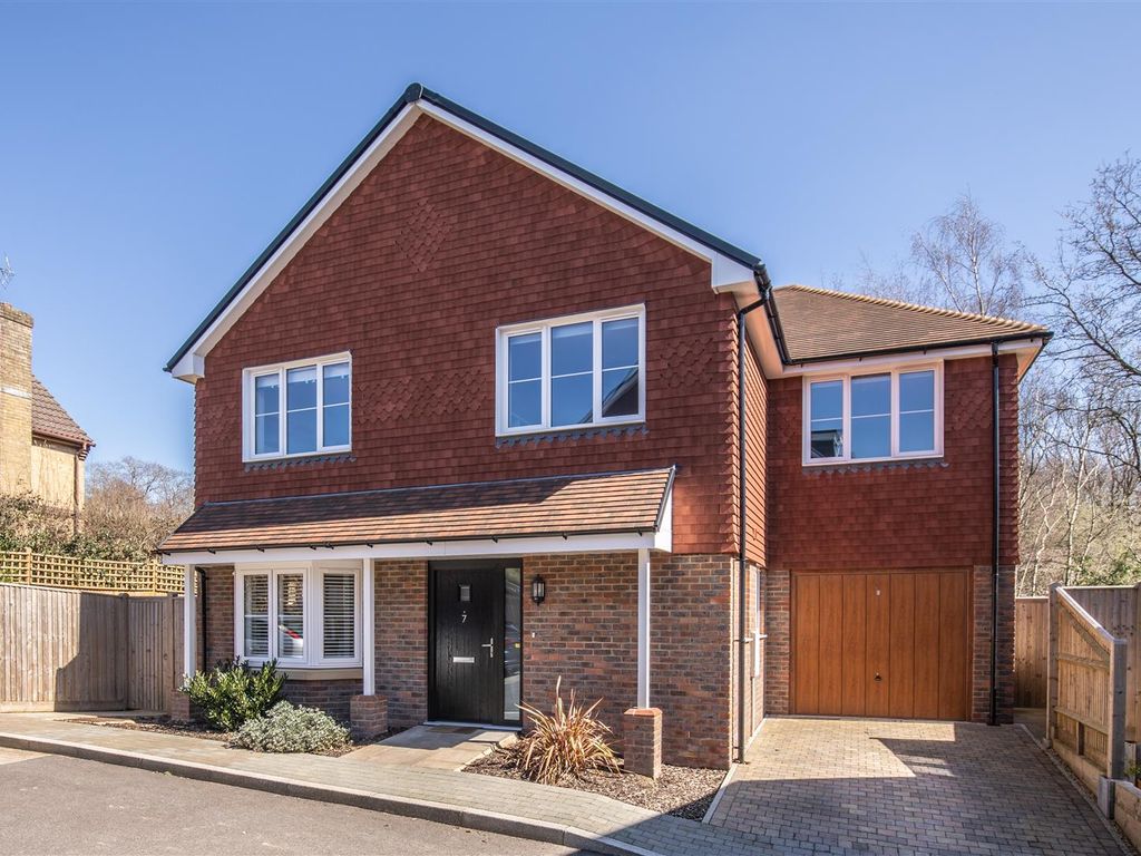 5 bed detached house for sale in Parkside Close, Heathfield TN21 Zoopla