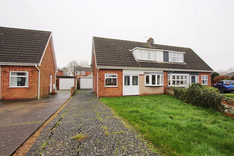 3 bed detached house for sale in Leyden Close, Immingham DN40, £139,950