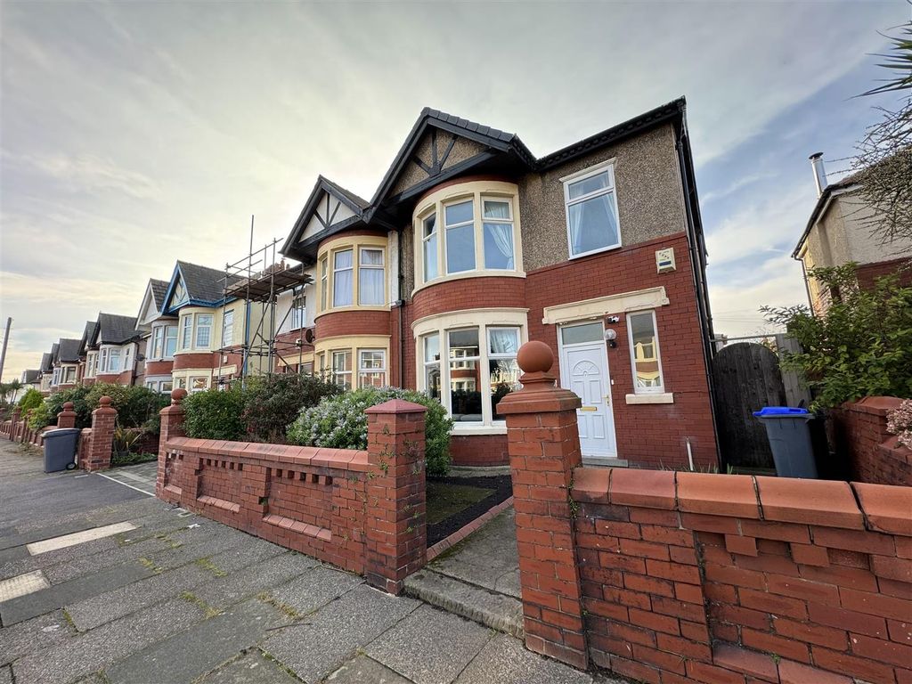 3 bed semidetached house for sale in Argyll Road, Blackpool FY2, £