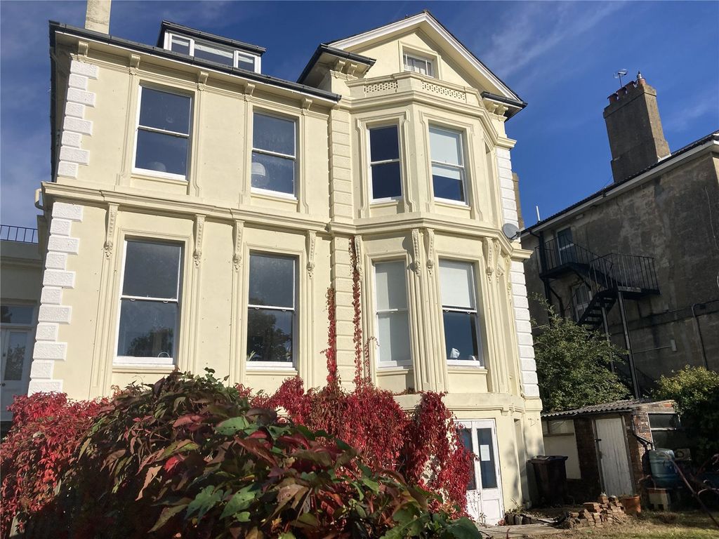 Queens Road Tunbridge Wls TN4  
