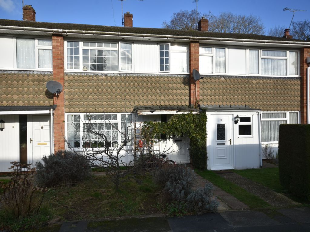 3 bed terraced house for sale in Savernake Close, Tilehurst, Reading