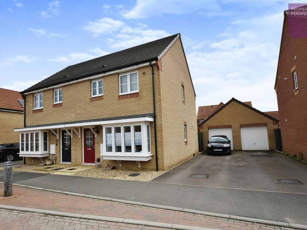 3 bed semidetached house for sale in Dandelion Drive, Whittlesey