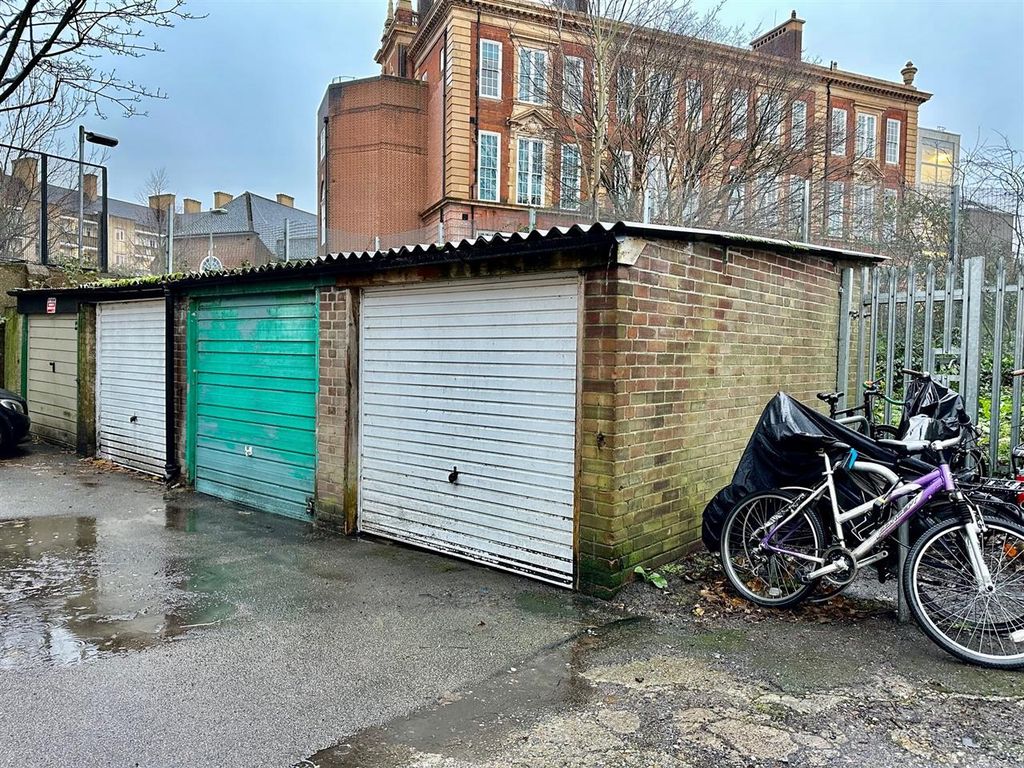 Parking/garage for sale in Garage Four, Southside, 32 Carleton Road