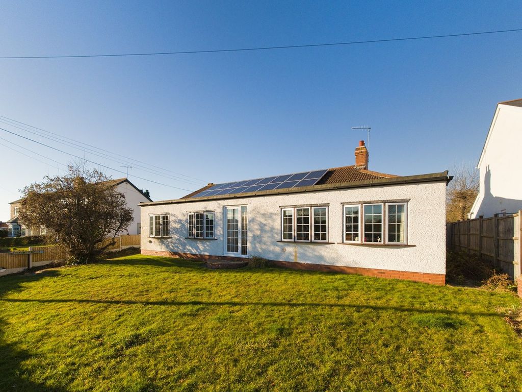 3 bed bungalow for sale in Bransford Road, Rushwick, Worcester