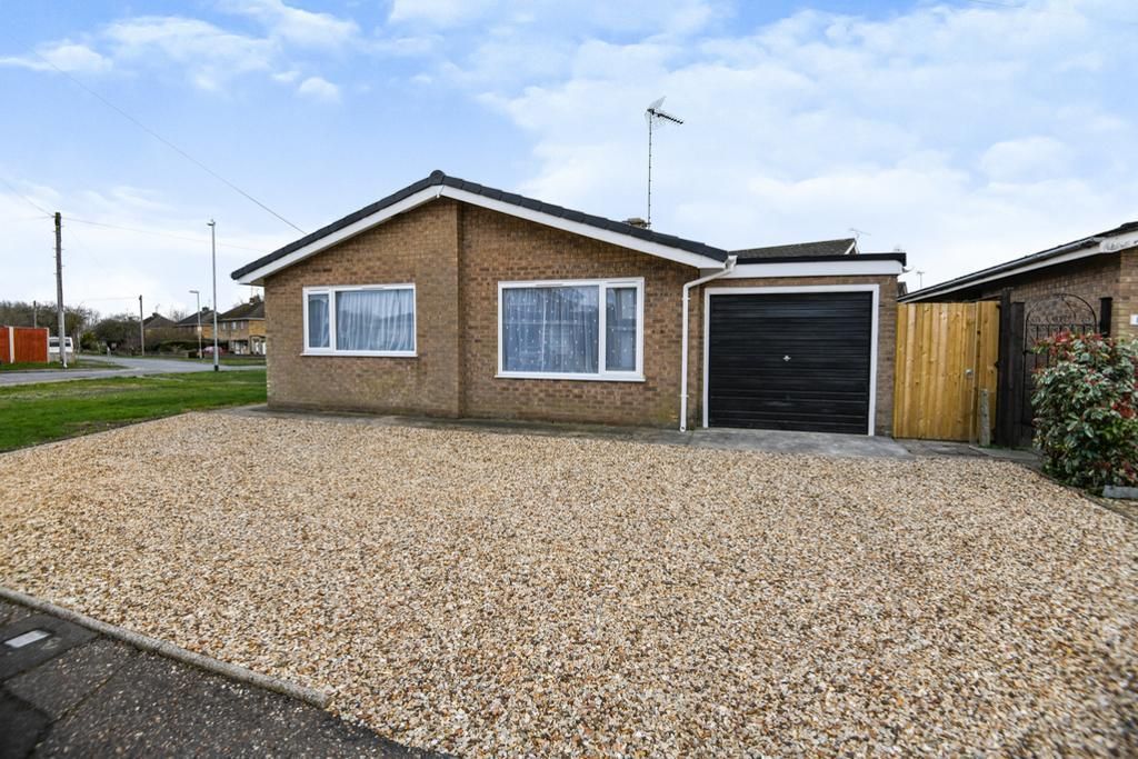 2 bed detached bungalow for sale in Willow Way, Wisbech, Cambs PE13 Zoopla