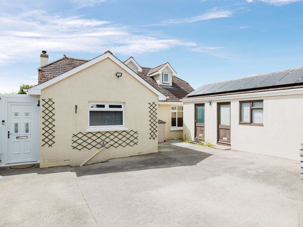 3 bed detached bungalow for sale in Exeter Road, Kingsteignton, Newton
