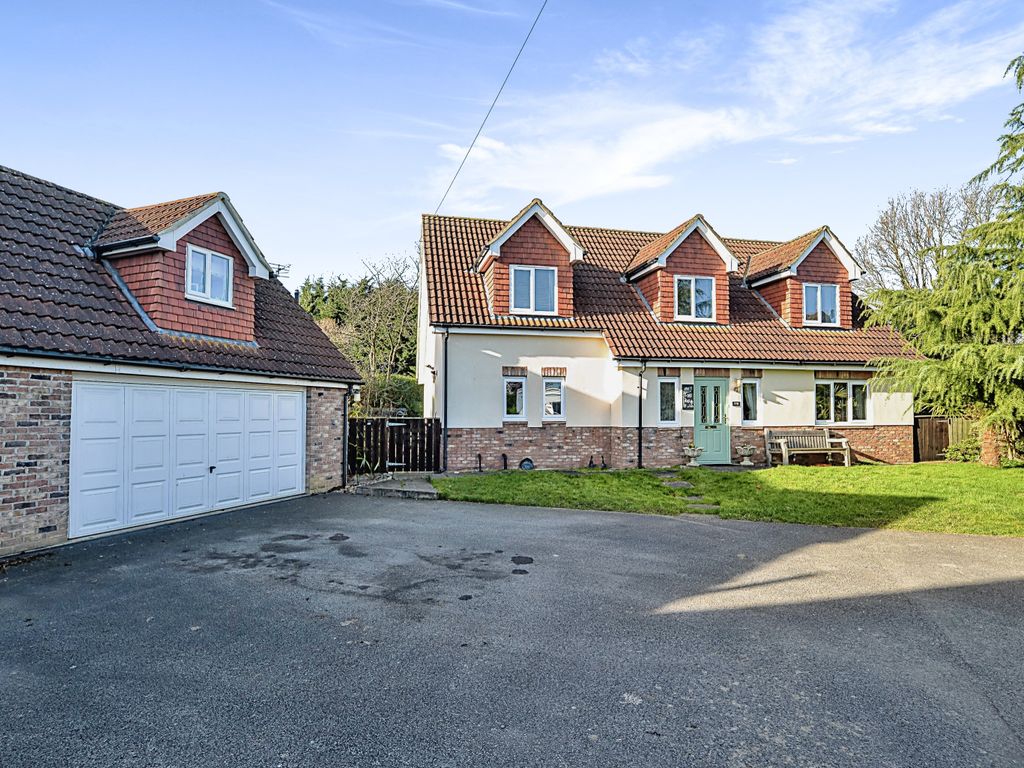 5 bed detached house for sale in Northallerton Road, Leeming Bar