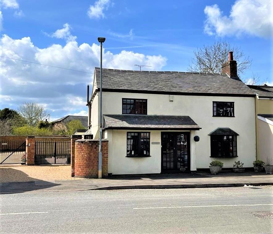 4 bed property for sale in Main Street, Gilmorton, Lutterworth LE17