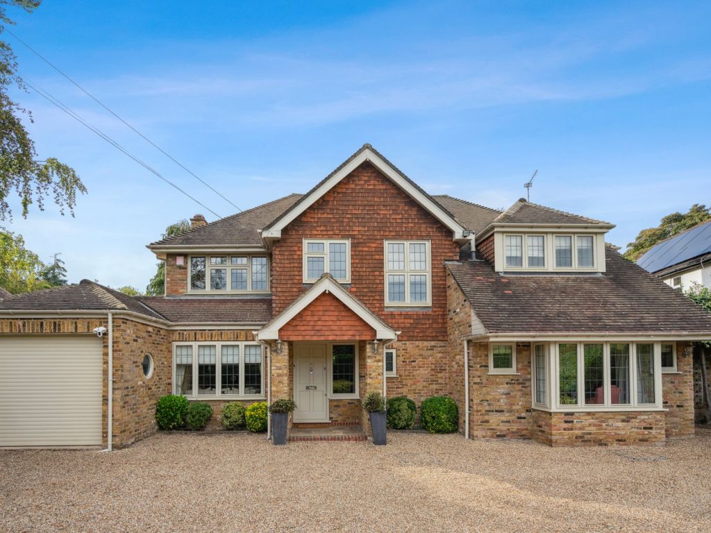 5 bed detached house for sale in Woodpeckers, Deadhearn Lane, Chalfont