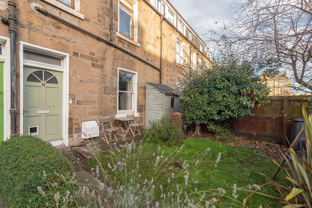 12 Regent Place, Abbeyhill, Edinburgh EH7  