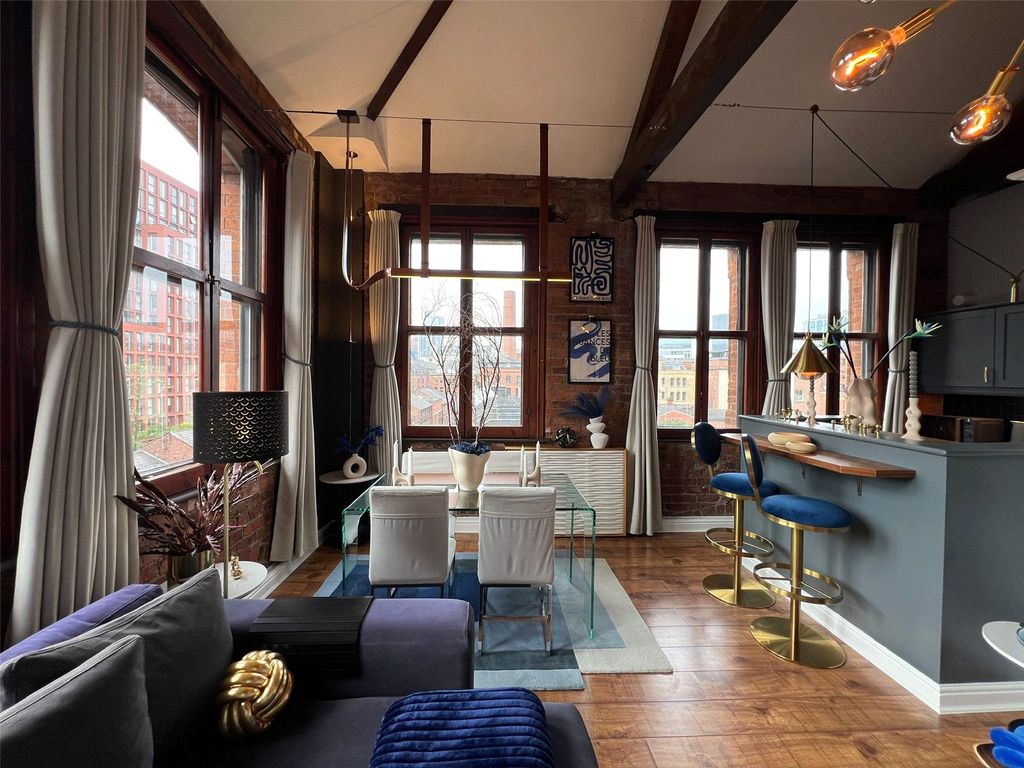 2 bed flat to rent in Sackville Street, Manchester, Greater Manchester