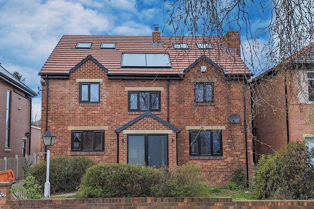 6 bed detached house for sale in The Court, Halifax Road, Liversedge