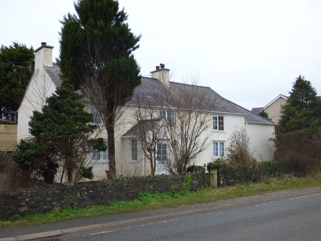 4 bed detached house for sale in Capel Mawr, Llangristiolus,