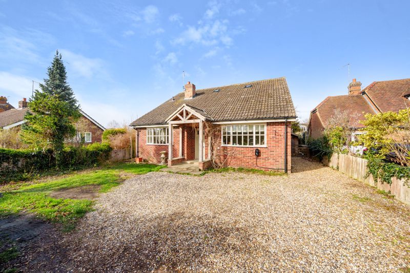 4 bed detached house for sale in Henfield View, Warborough, Wallingford