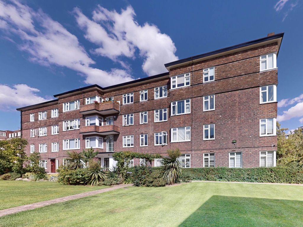 2 bed flat for sale in Avenue Close, Avenue Road, St John's Wood