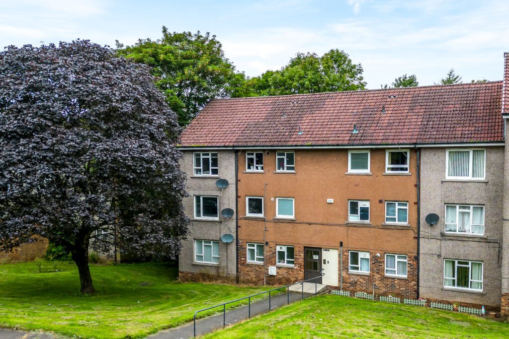 2 bed flat for sale in Charleston Drive, Dundee DD2, £83,000 Zoopla