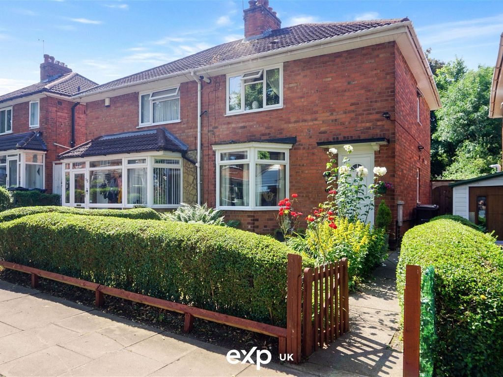 3 bed semidetached house for sale in Avebury Road, Stirchley B30, £