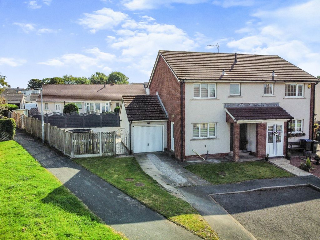 3 bed semidetached house for sale in Ling Beck Park, Seaton