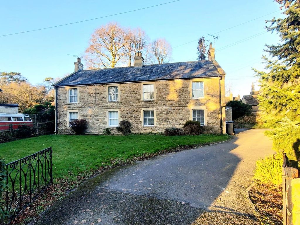 1 bed flat for sale in Cross Keys, Corsham SN13, £105,000 Zoopla