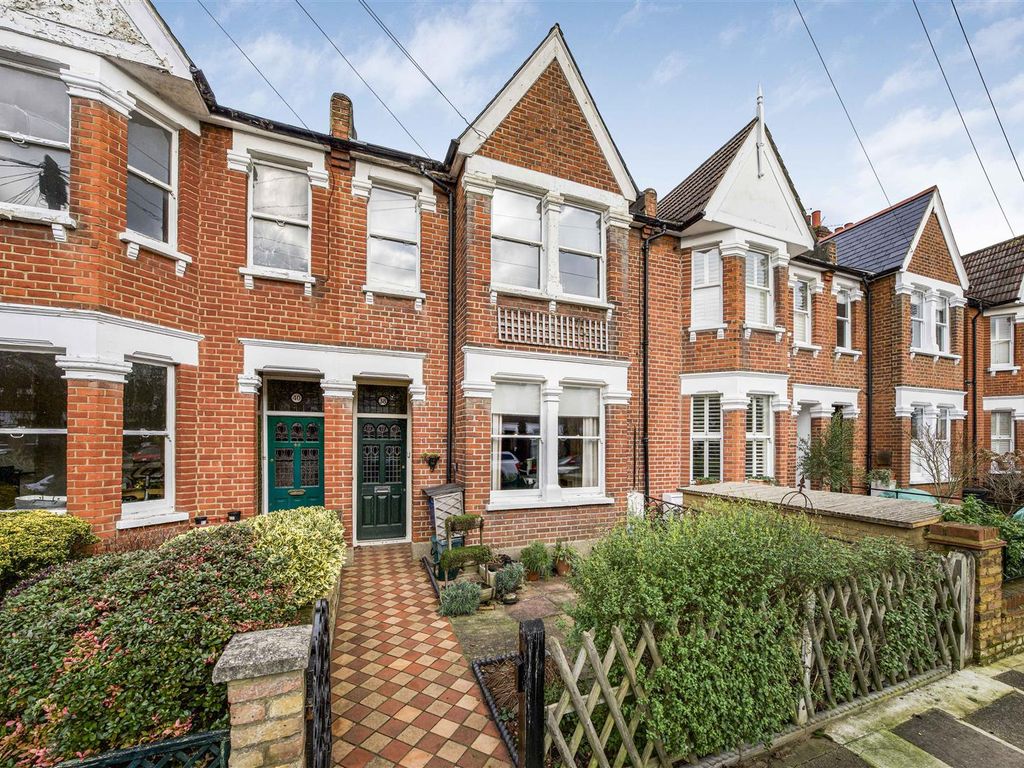 3 bed property for sale in Gordon Avenue, St Margarets, Twickenham TW1