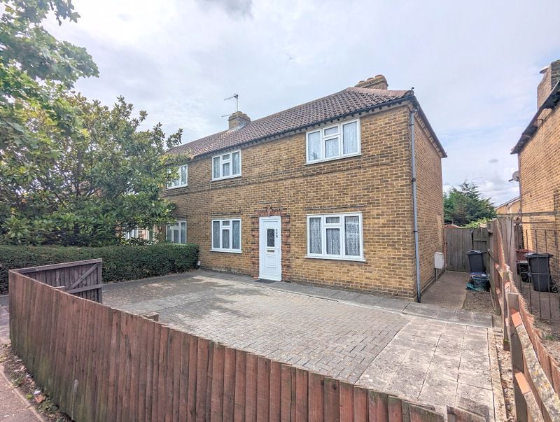 3 bed semidetached house for sale in Bedfont Lane, Feltham TW14, £