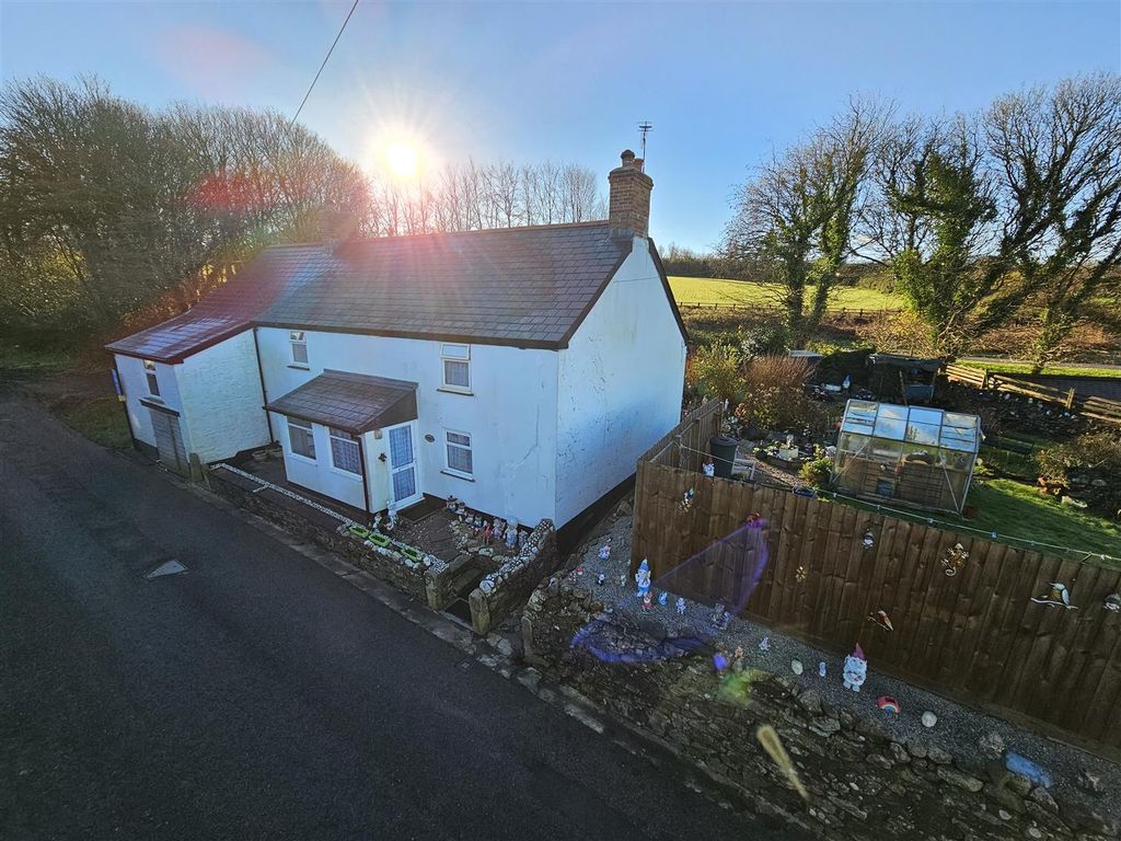 2 bed cottage for sale in Five Lanes, Launceston PL15, £245,000 Zoopla