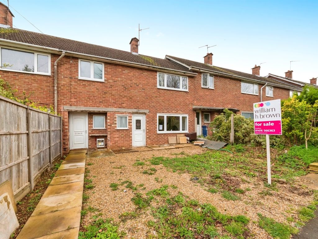 3 bed terraced house for sale in Princess Drive, Grantham NG31, £