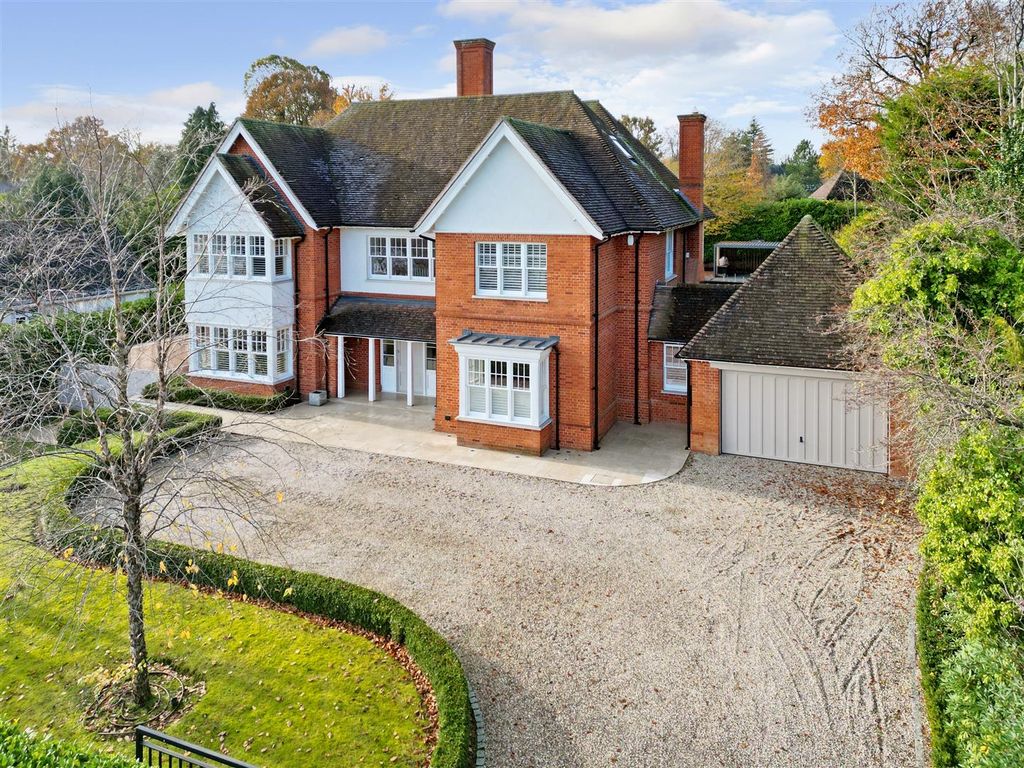 6 bed detached house for sale in Hillwood Grove, Hutton Mount