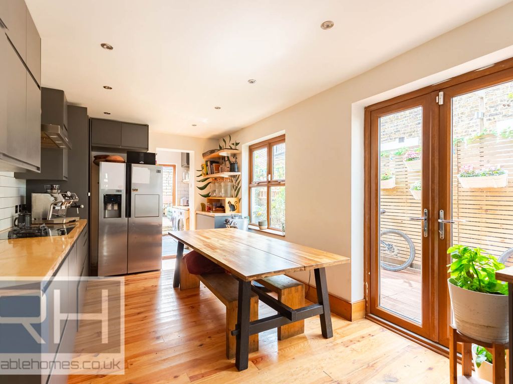 5 bed terraced house for sale in Hermitage Road, London N4 Zoopla