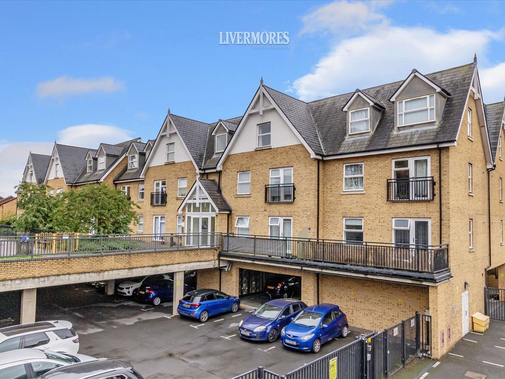 1 bed flat for sale in Tanners Close, Crayford, Kent DA1, £200,000 Zoopla