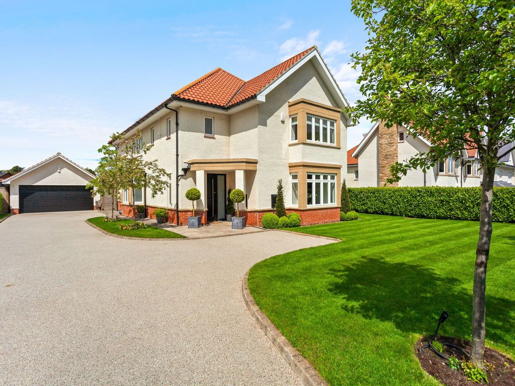 5 bed detached house for sale in Sussex Avenue, Harrogate HG1 Zoopla