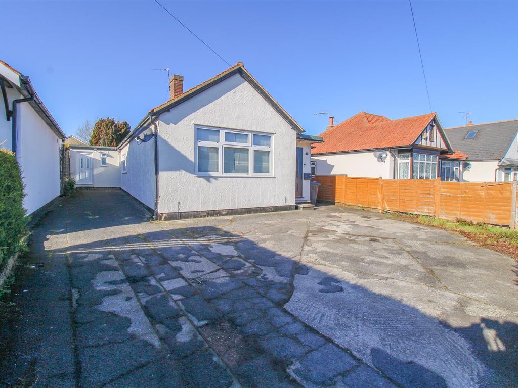3 bed detached bungalow for sale in Cambridge Road, Sawbridgeworth CM21, £495,000 Zoopla
