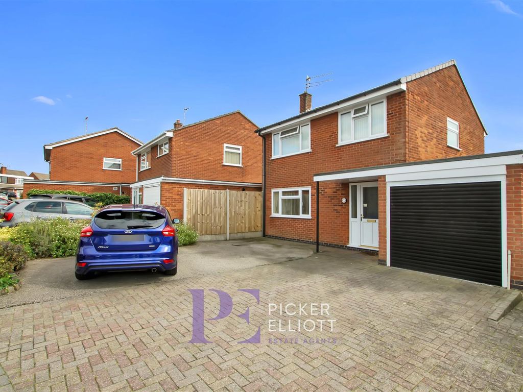 3 bed detached house for sale in Boston Way, Barwell, Leicester LE9