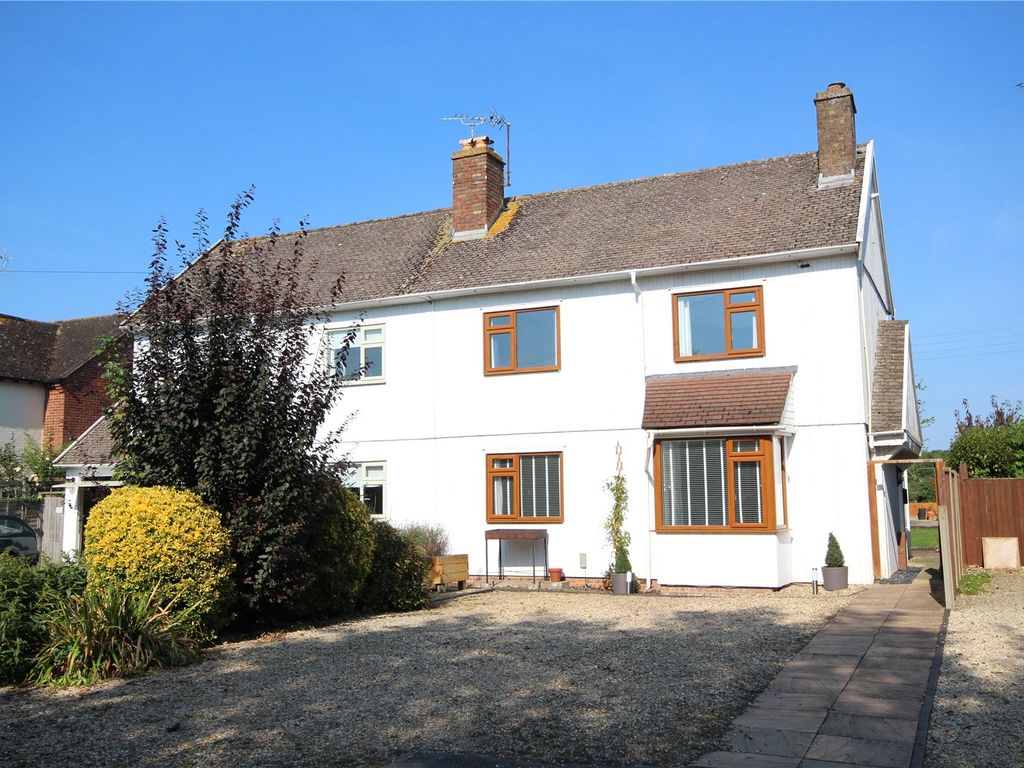 3 bed semidetached house for sale in Tredington, Tewkesbury, Gloucestershire GL20, £380,000