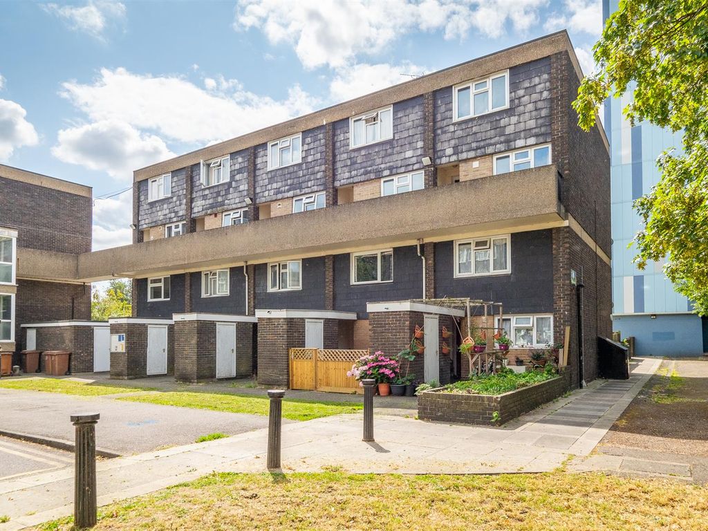 2 bed for sale in Crown Road, Sutton SM1, £260,000 Zoopla
