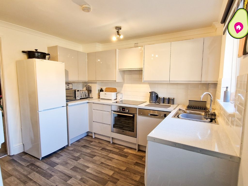 2 bed terraced house to rent in Isis Way, Sandhurst GU47, £1,400 pcm