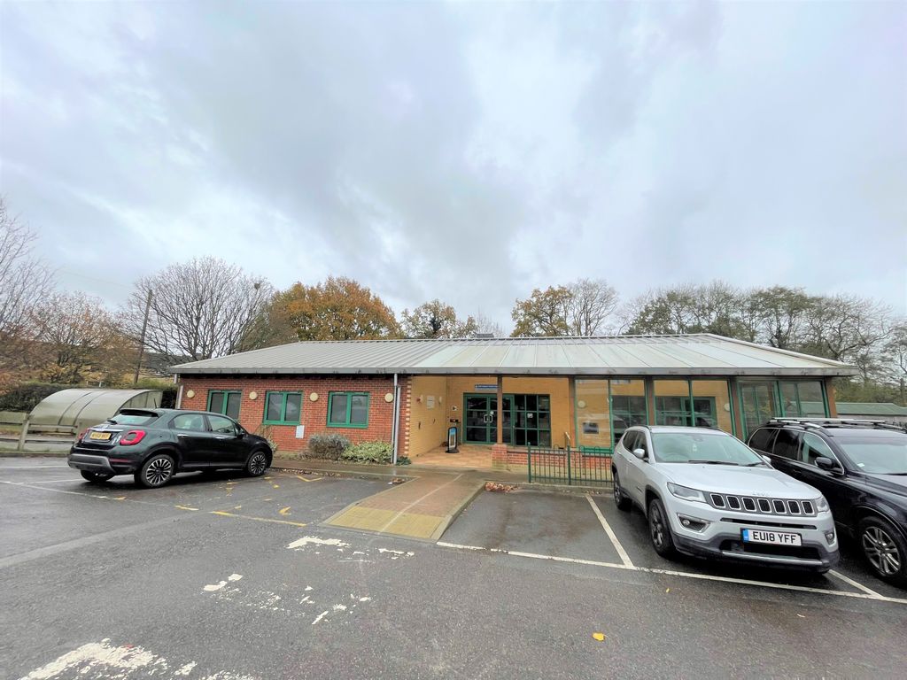 Retail premises to let in Children's And Family Centre, Blackwell Farm